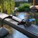 SunSun CUV-736 installe au bord d un bassin a poissons